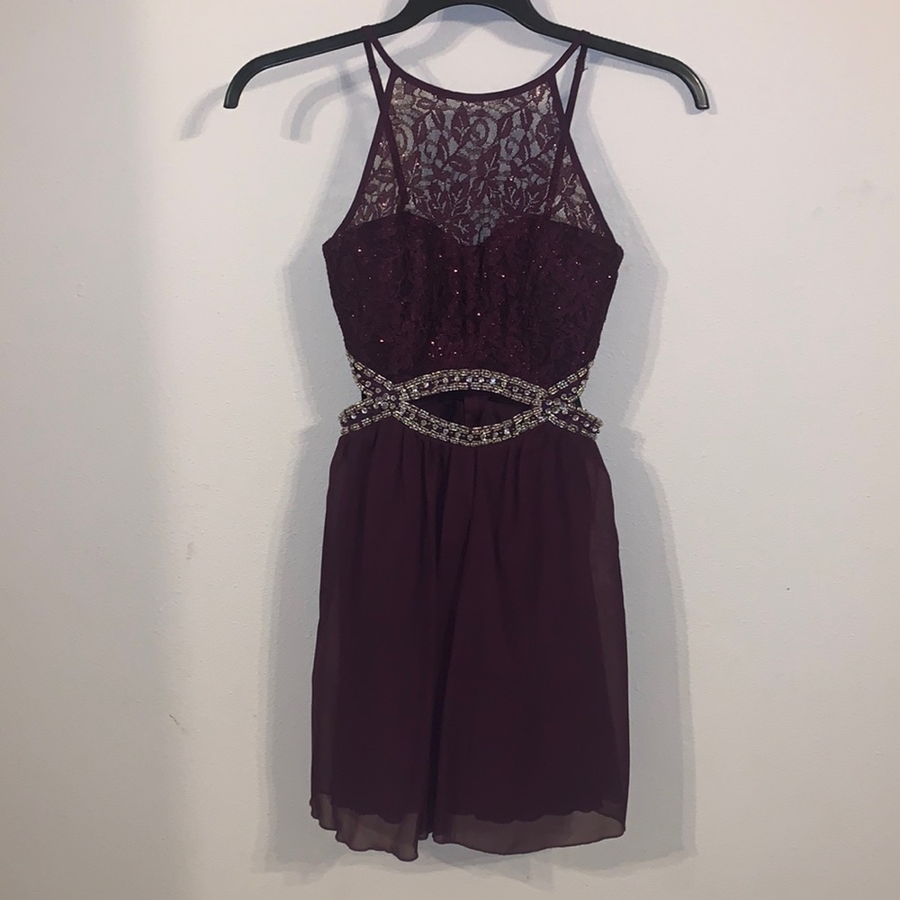 Party/Homecoming dress size 3 fits smaller though